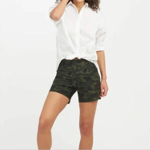 SPANX Sunshine Short 6" Women's Green Camo Boat Beach Board Swim Size Medium